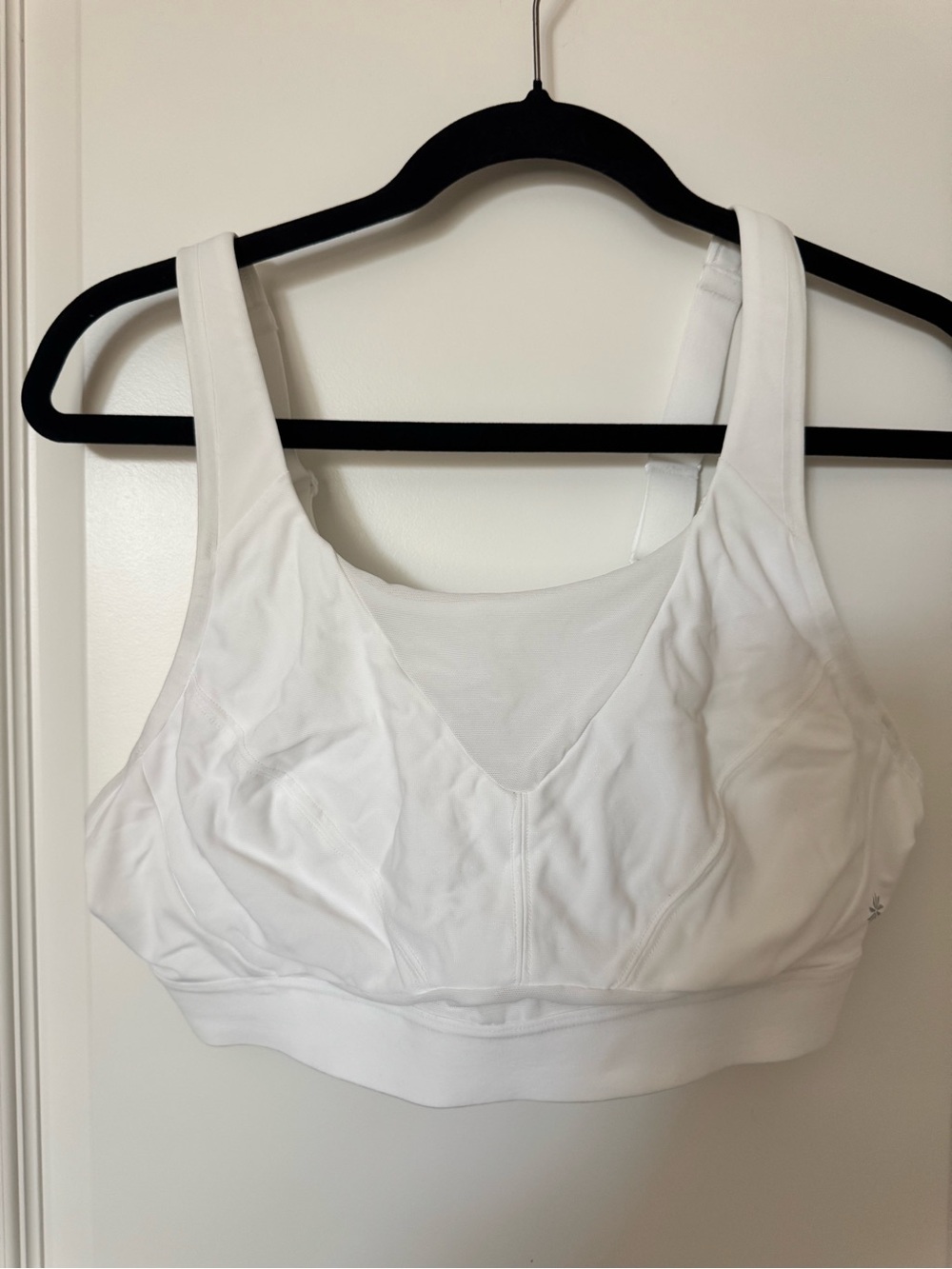 Athleta White Wireless Sports Bra with Wide Straps